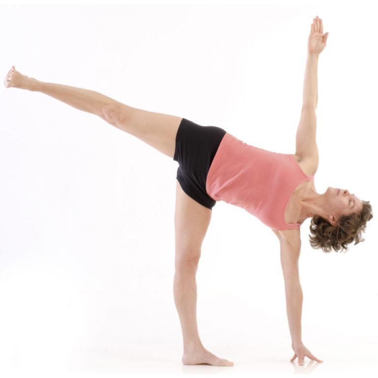 Chantal-Gomez-Ardha-Chandrasana